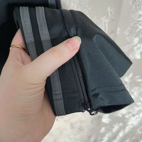 Adidas Men's Black Sweatpants Track Pants Grey Stripes Straight Leg Size XL - Picture 3 of 7